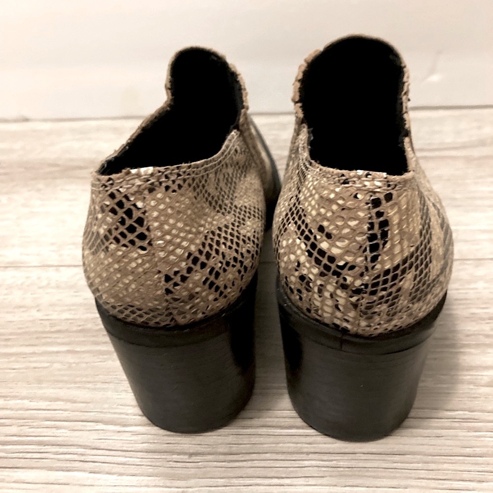 Seychelles python print bootie - Picture 4 of 9